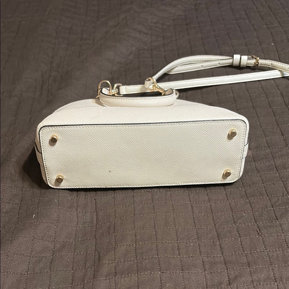 Coach Cream Crossbody Bag with Gold Accents - Picture 2 of 6